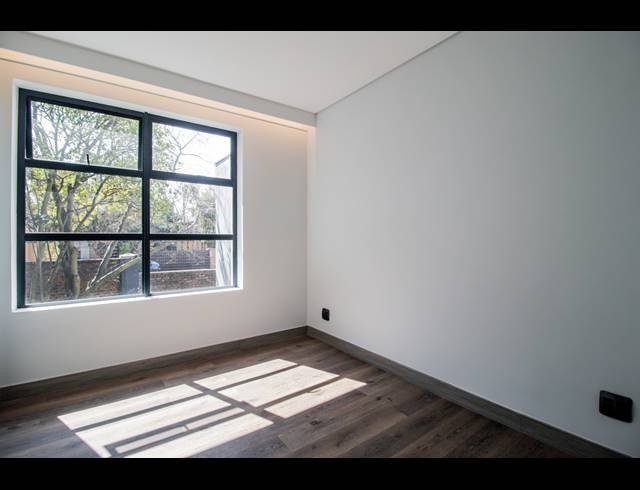 3 BEDROOM FREESTANDING FOR SALE IN LYNNWOOD